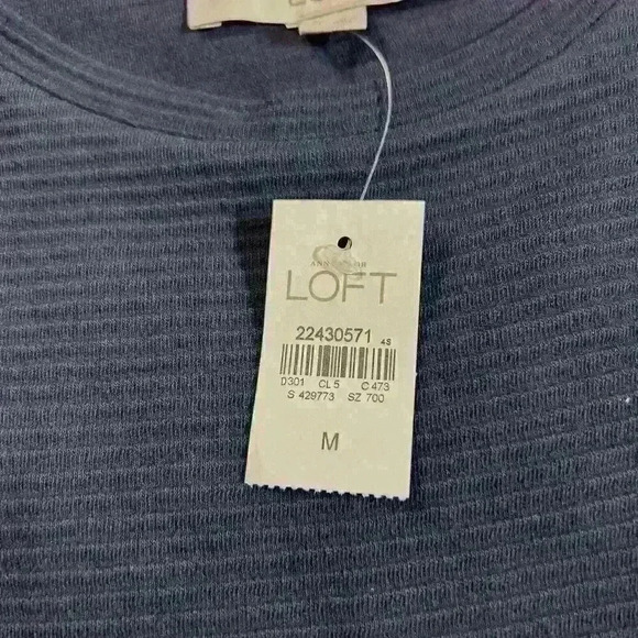 Ann Taylor Loft NWT SZ Medium Navy Blue Ribbed 3/4 Sleeve Blouse Top Hi Low Hem - Picture 6 of 9